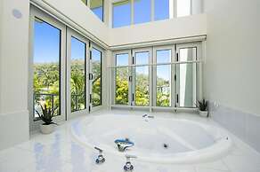 Beachside Apartment 10