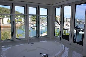 Beachside Apartment 17