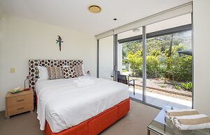 Blue on Blue Apartment 1015