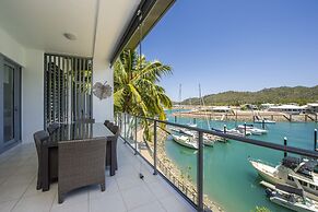 Blue on Blue Apartment 335