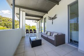 Blue on Blue Apartment 335