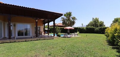 Villa TR07 by Joylettings