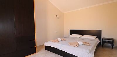 Villa TR07 by Joylettings