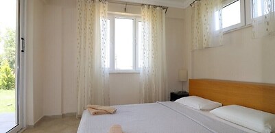 Villa TR07 by Joylettings