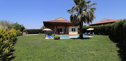 Villa TR07 by Joylettings