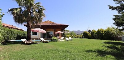 Villa TR08 by JoyLettings