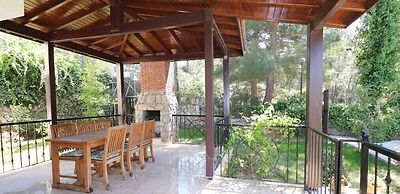 Villa AX12 by JoyLettings