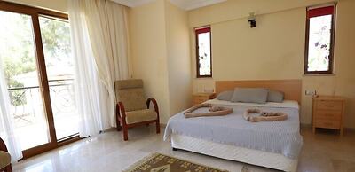 Villa AX12 by JoyLettings