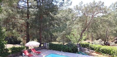 Villa AX12 by JoyLettings