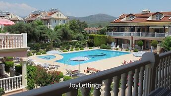 Villa SM05 by JoyLettings