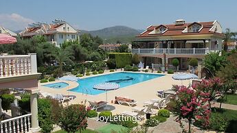 Villa SM05 by JoyLettings