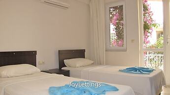 Villa NP17 by JoyLettings