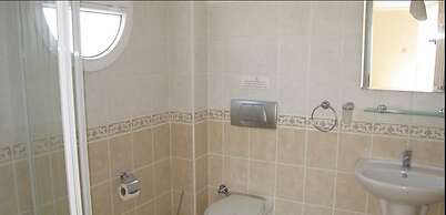 Villa AQ22 by JoyLettings