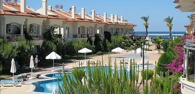 Villa AQ28 by JoyLettings