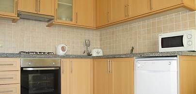 Villa SL18 by JoyLettings