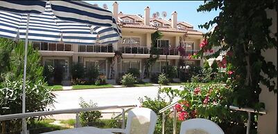 Villa AQ37 by JoyLettings