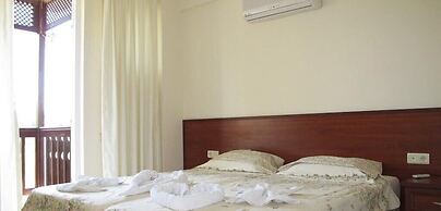 Villa RN4D by JoyLettings