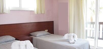 Villa RN4D by JoyLettings