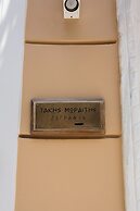 Step One - Luxury Suites right in the heart of Acropolis next to metro