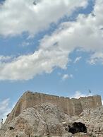 Step One - Luxury Suites right in the heart of Acropolis next to metro