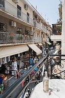 Step One - Luxury Suites right in the heart of Acropolis next to metro