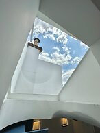 Step One - Luxury Suites right in the heart of Acropolis next to metro