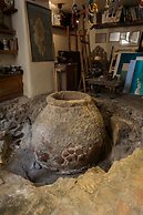 Step One - Luxury Suites right in the heart of Acropolis next to metro