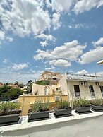 Step One - Luxury Suites right in the heart of Acropolis next to metro