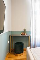 Step One - Luxury Suites right in the heart of Acropolis next to metro