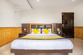 Itsy Hotels Avantika With Forest View