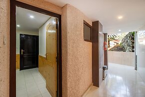 Itsy Hotels Avantika With Forest View