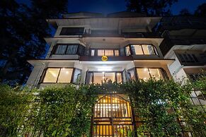 Itsy Hotels Avantika With Forest View