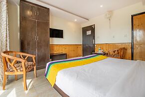 Itsy Hotels Avantika With Forest View