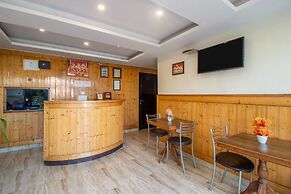 Itsy Hotels Avantika With Forest View