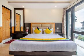 Itsy Hotels Avantika With Forest View