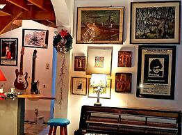 Coral Canyon Romblon - Hostel