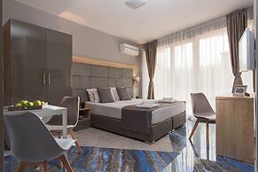 Marina Beach Apartments