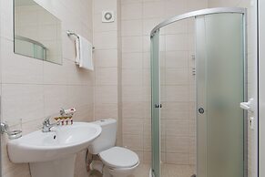 Marina Beach Apartments