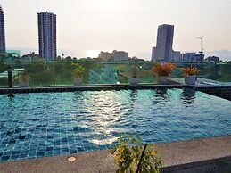 Fantastic Roof top Pool!