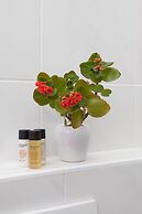 Cute and Sunny Studio in Zagreb With Balcony & Free Parking