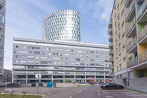 Cute and Sunny Studio in Zagreb With Balcony & Free Parking