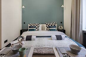 Modern and Design Downtown Apartment in the Center