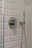 Modern and Design Downtown Apartment in the Center