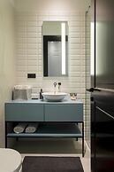 Modern and Design Downtown Apartment in the Center