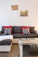 Modern Apartment few Steps From Main Square!