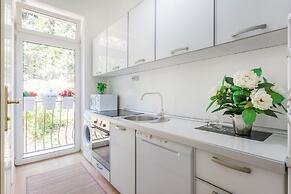 Spacious 2bdr Apartment on Tkalciceva Street