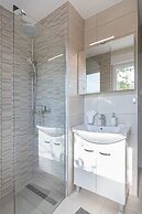 Spacious 2bdr Apartment With Beautiful Terrace