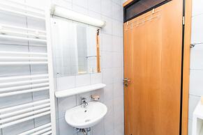 Spacious Design Loft in Beautiful Neighborhood