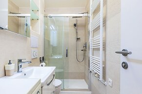 Modern 2bdr Apartment in Old Town- Best Location