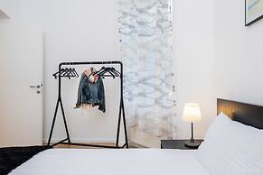 Modern Apartment Near Zrinjevac and Train Station